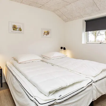10 Person In Idestrup-by Traum *