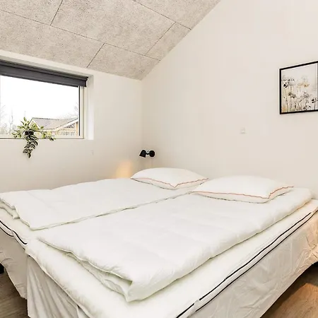 בית נופש 10 Person In Idestrup-by Traum *